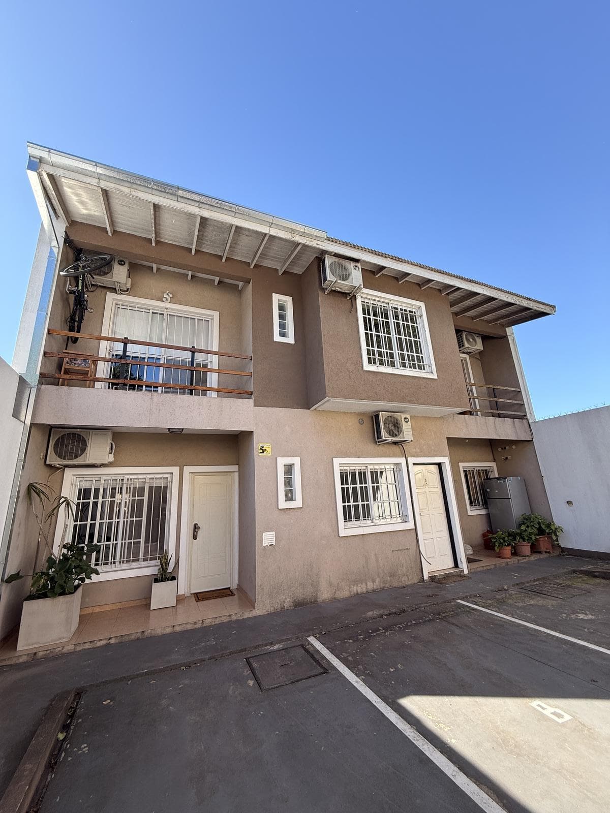 Venta Duplex en Munro - 3 ambientes con cochera, patio, parrilla, jardín, APTO CRÉDITO - 1