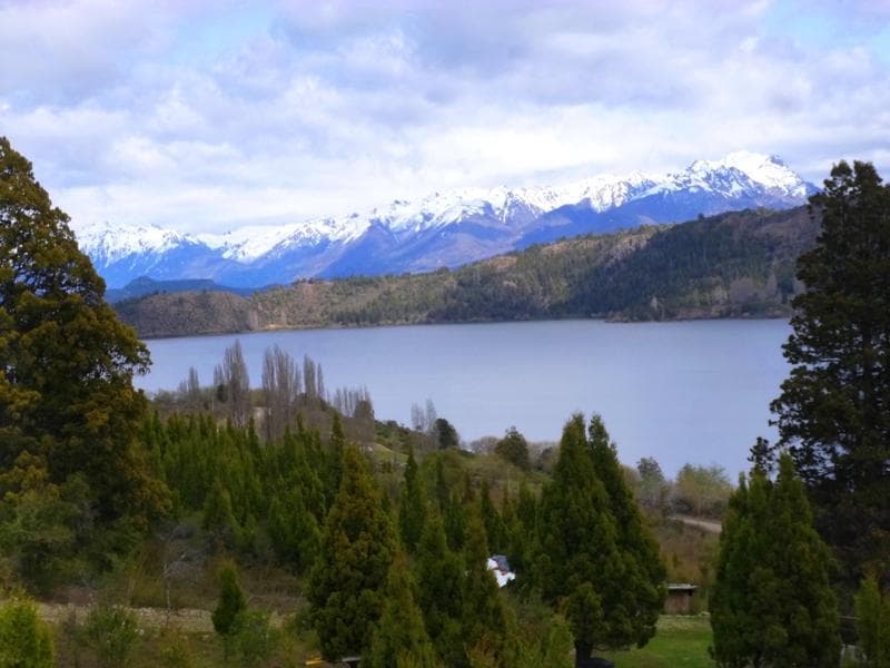 Terreno / Chacra en Patagonia, con vista al lago, todos los servicios - 1
