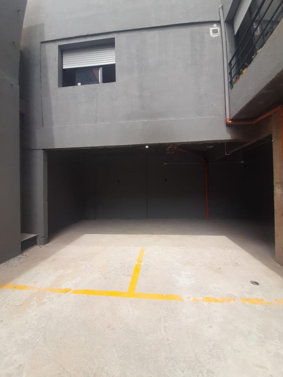 Venta/Financiacion Cocheras Cubiertas Planta Baja. Pichincha, Rosario - 1