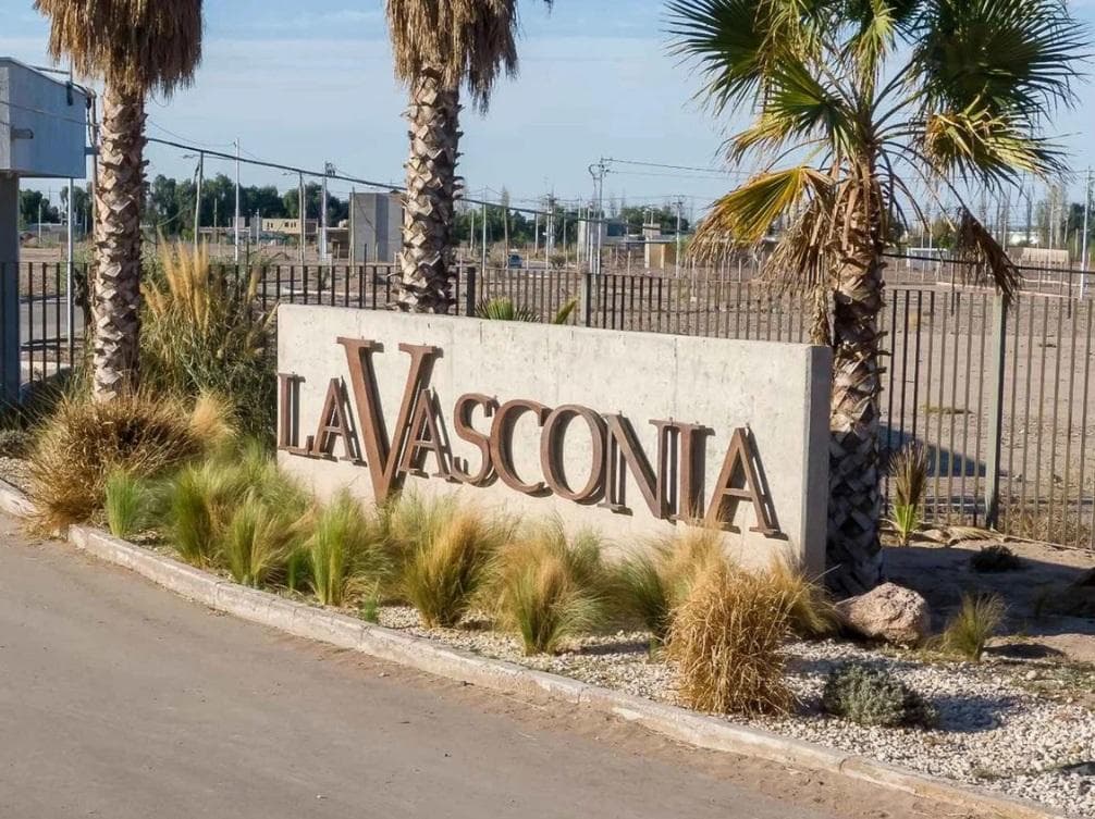 VENTA TERRENO BARRIO LA VASCONIA - 1