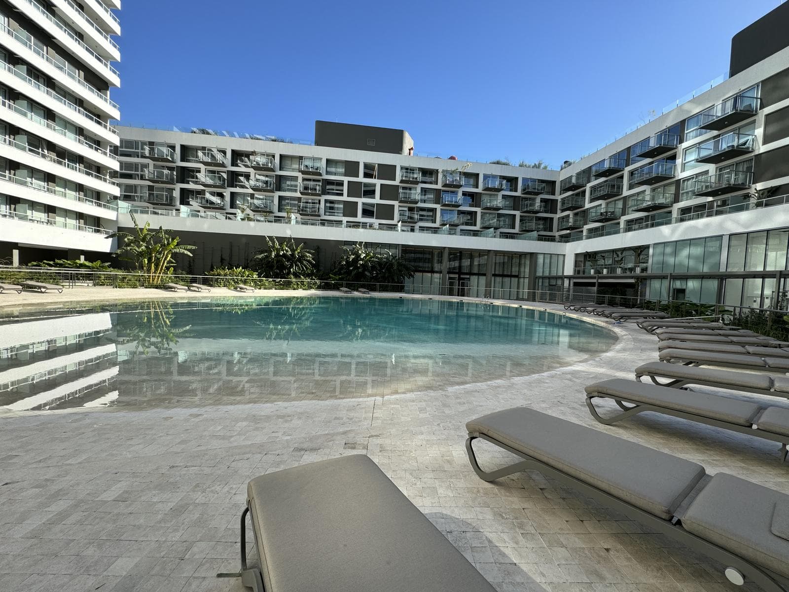 Concepción Live 2 ambientes suite y toilette cochera Amenities de lujo! Piso alto vista a piscina - 1