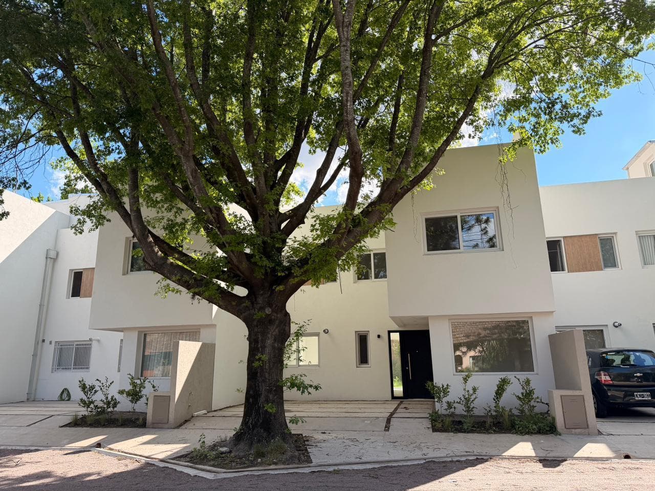 Venta Casa 5 Ambientes San Isidro a Estrenar. Impecable Construcción - 1