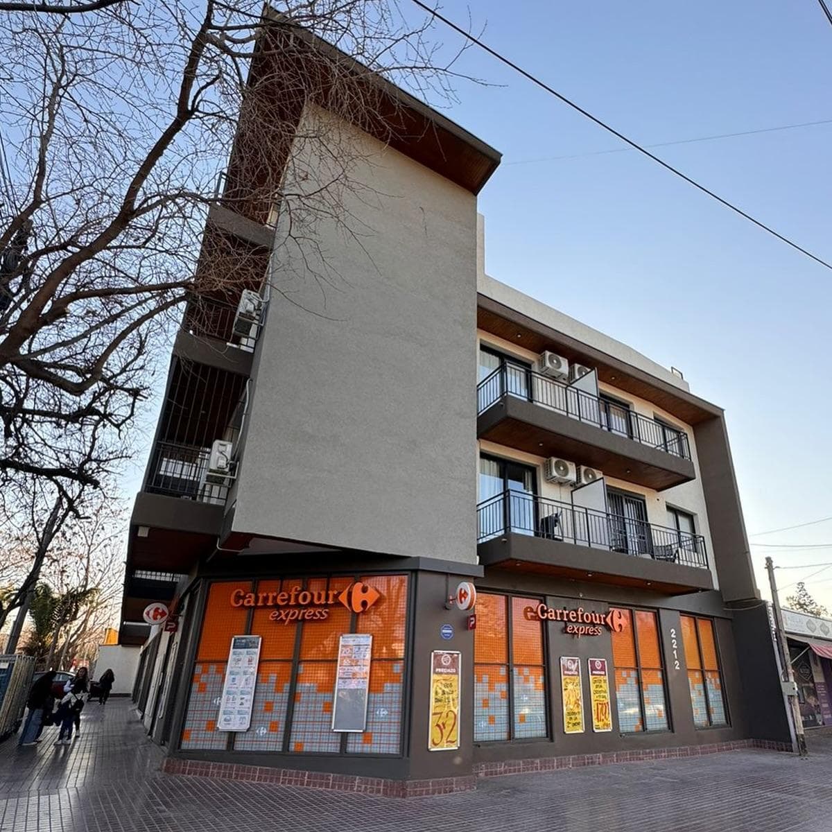 VENTA EN CONJUNTO DE 3 DEPARTAMENTOS A ESTRENAR Y 2 COCHERAS - 1