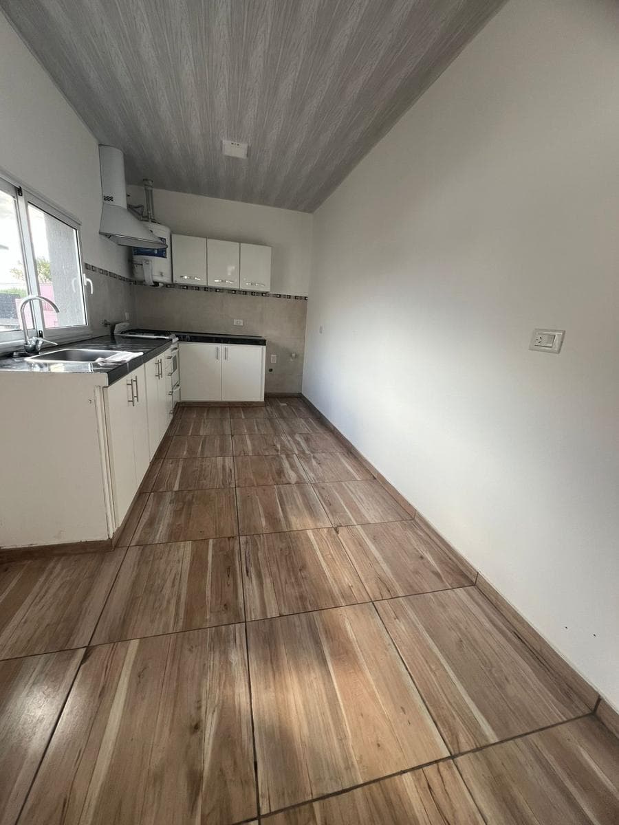 Departamento en alquiler en General Pico - 1