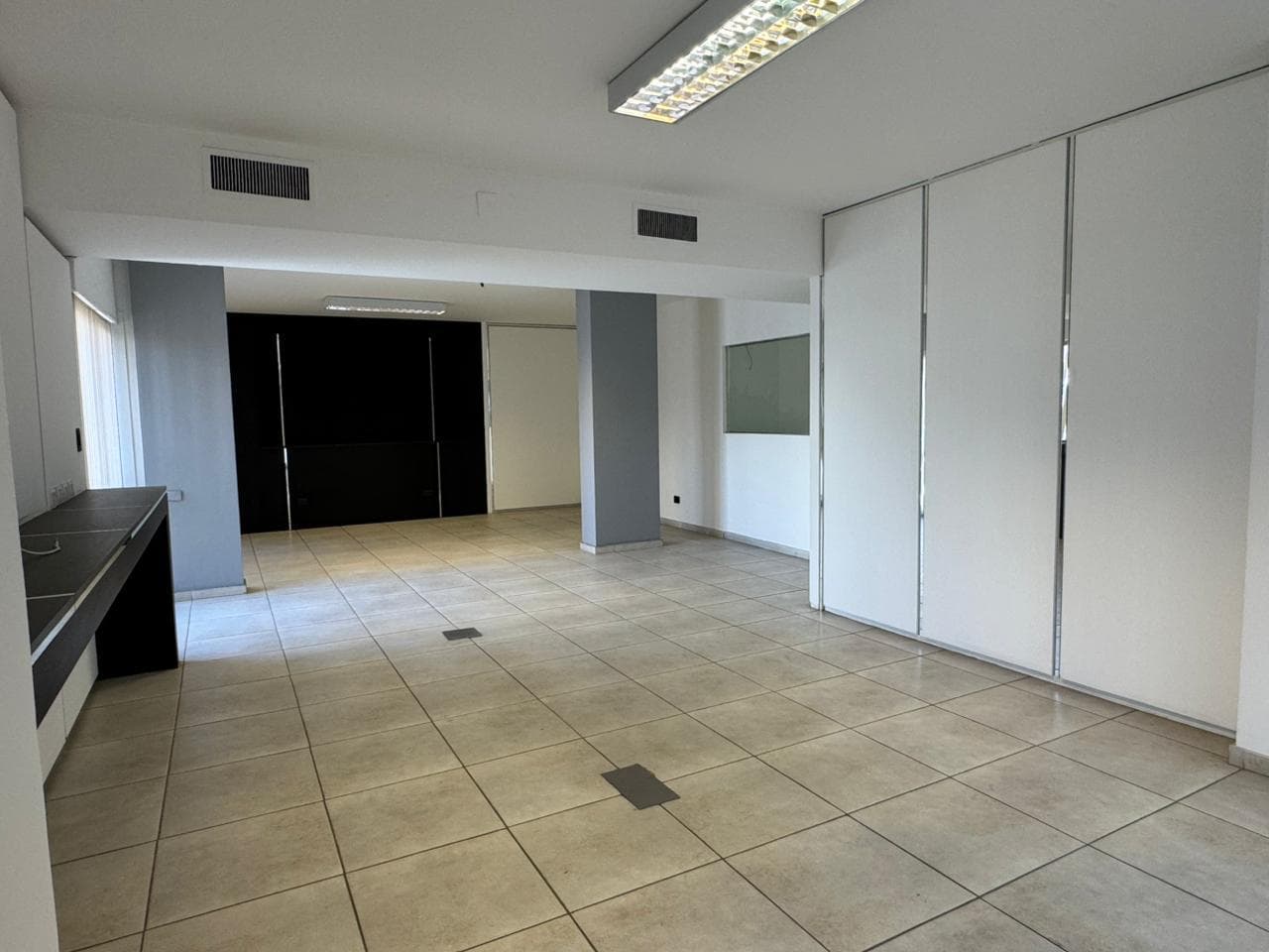 Gran oficina reciclada - Pleno Centro de Córdoba - 1