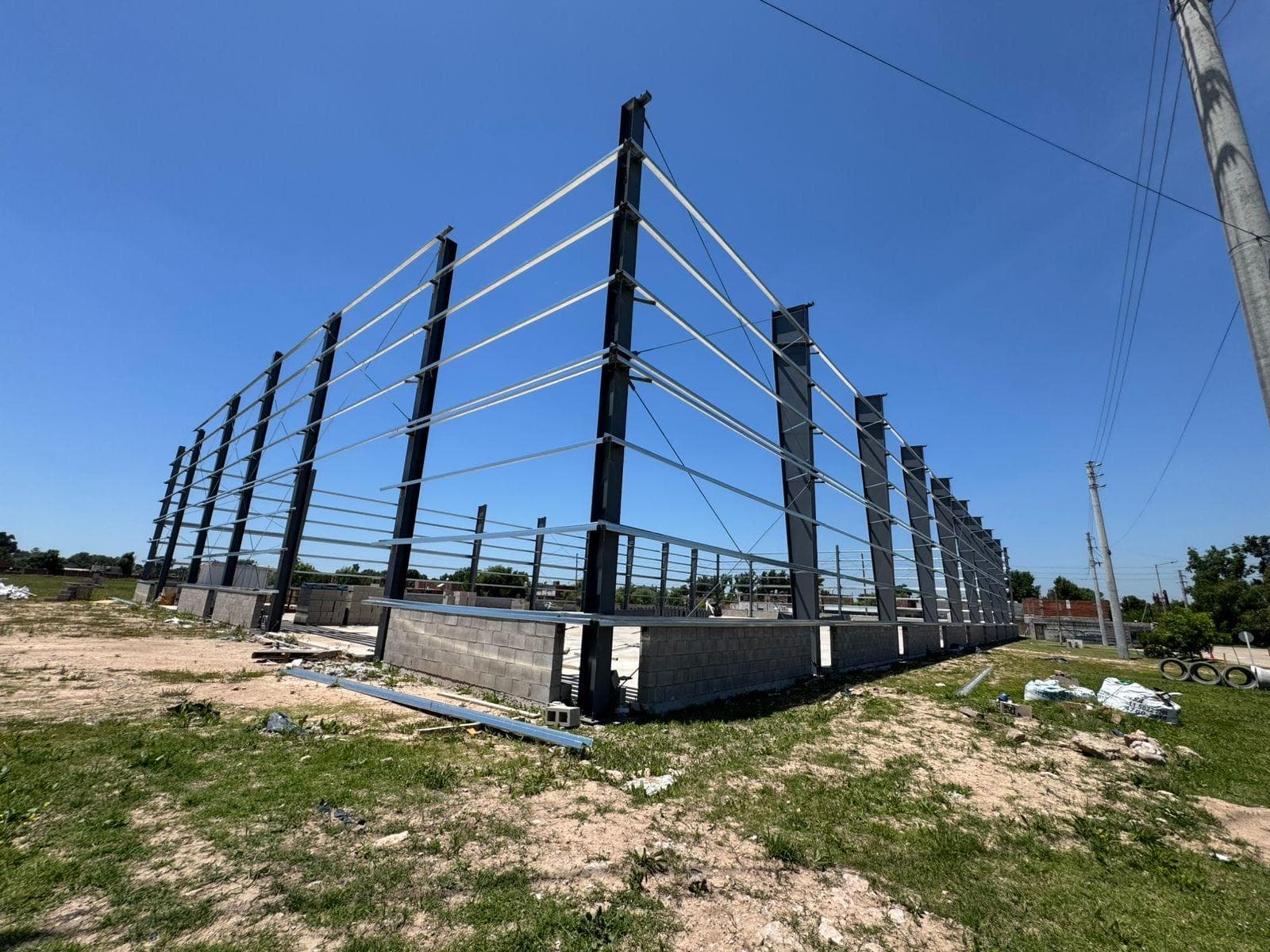 Alquiler de Nave Industrial de 3.000m2 en parque industrial, General Rodriguez. - 1