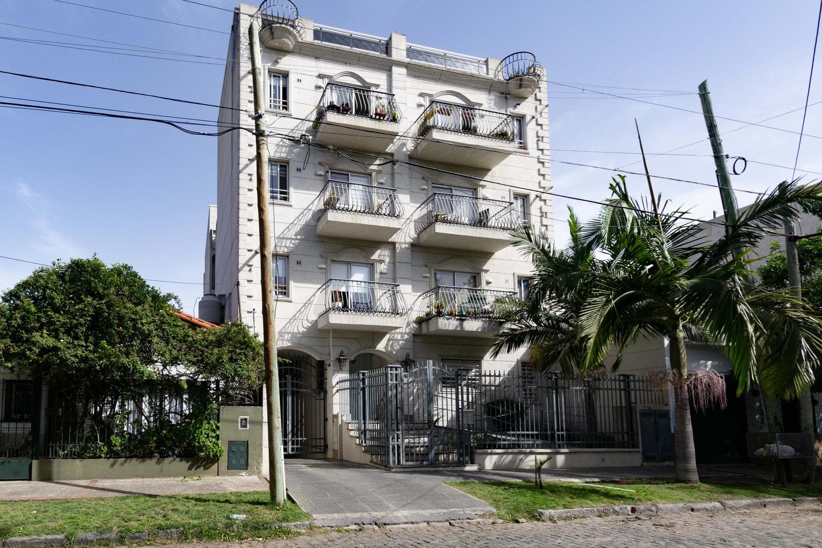 Departamento en excelente estado - 1