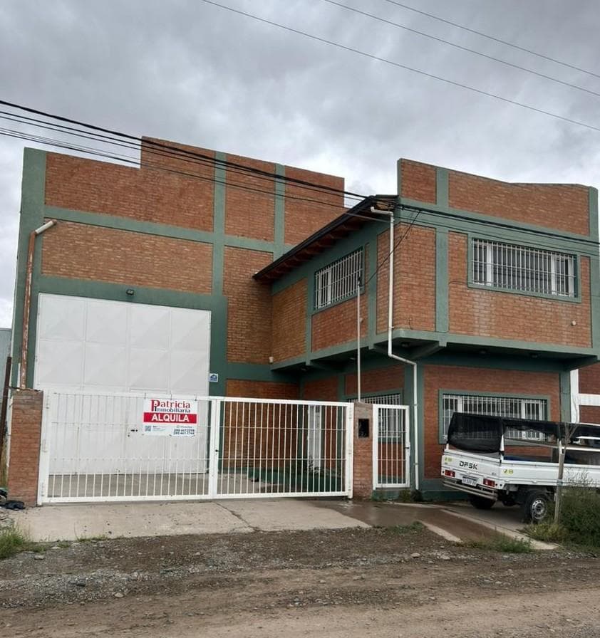 Depósito en Trelew - 1