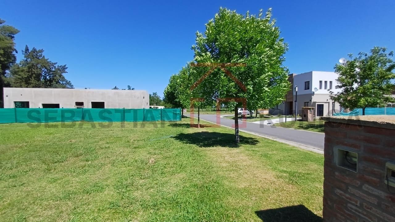 Lote al 500 en Santa Isabel 2 - 1