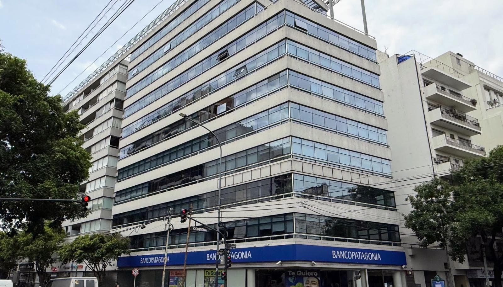 Oficina en Venta en edificio de categoria con seguridad y SUM - 1