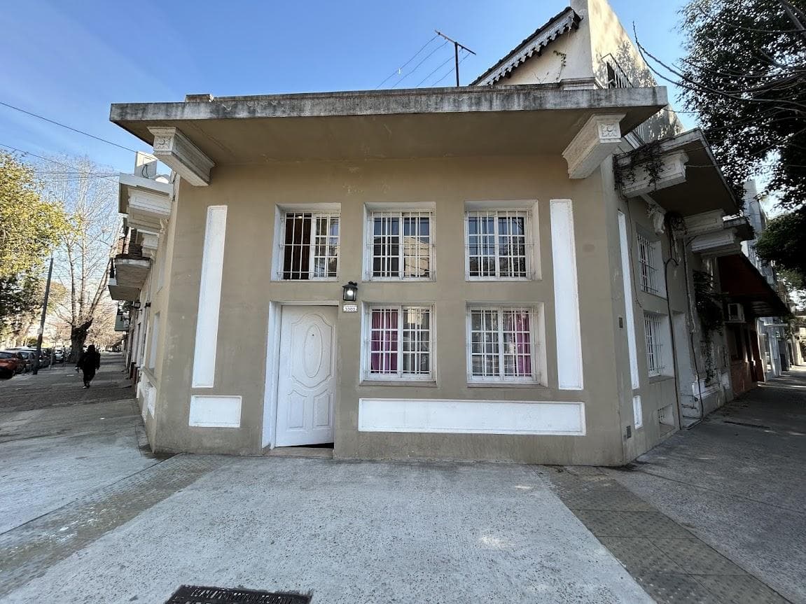 Local en Parque Chas - 1