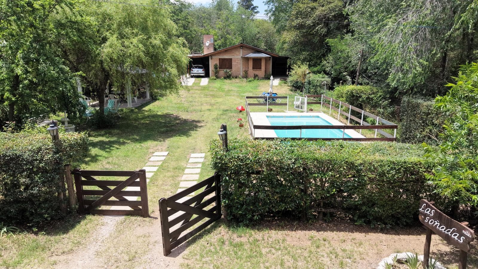 SE VENDEN 2 CABAÑAS CON PILETA EN Bº PINAR DE LA COLINA, MINA CLAVERO - 1