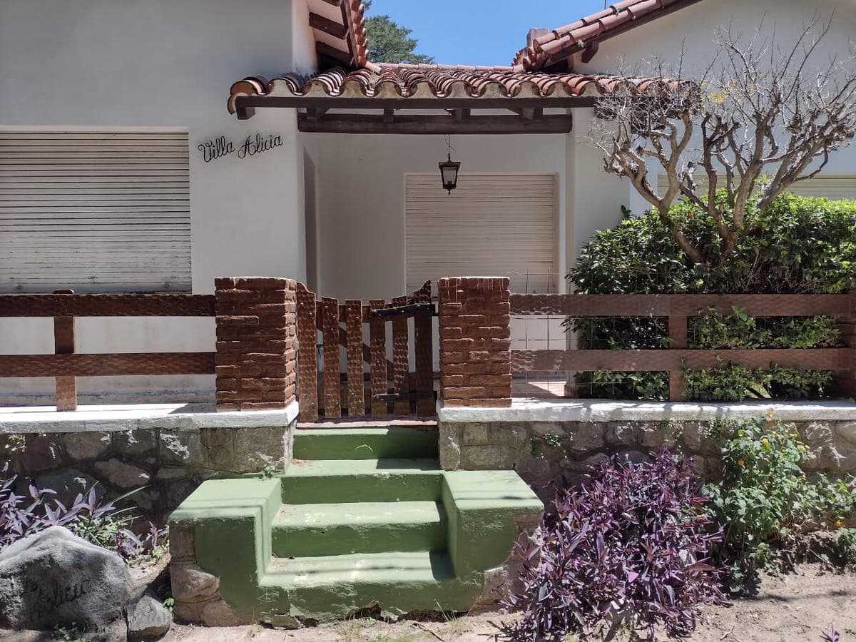 Chalet en Venta en Los Cocos, Córdoba - 1