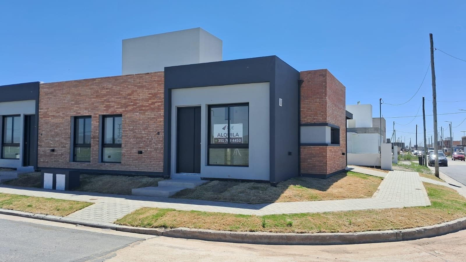 Duplex en Alquiler en Manantiales. 2 dormitorios en PB - 1