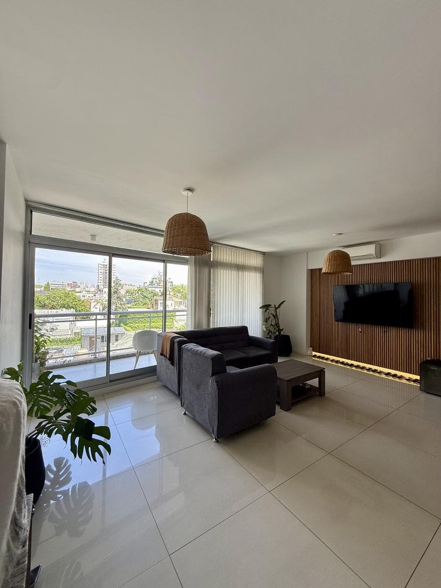 Oficina en venta, de 120m, super luminosa en Libertador Studios Nuñez - 1