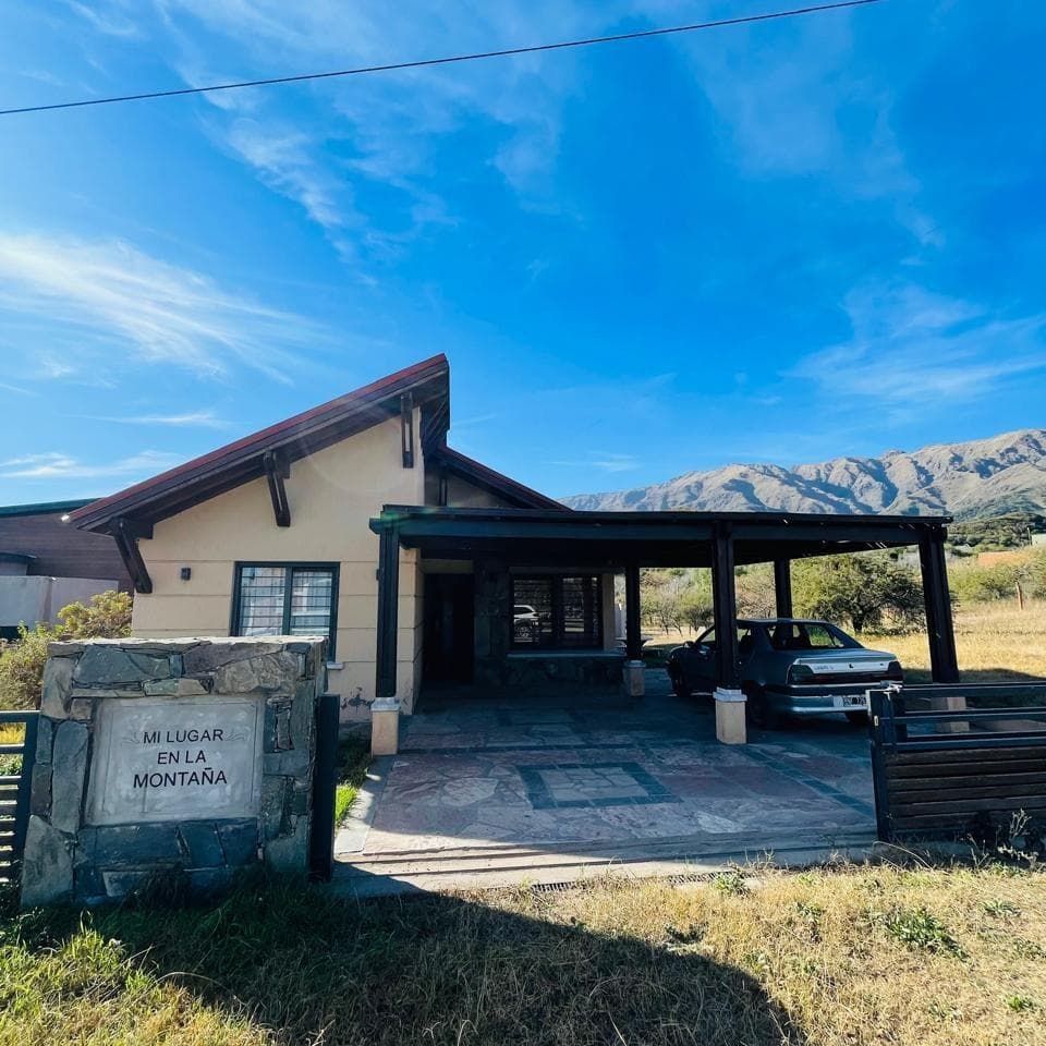 VENTA CASA DE 9 AMBIENTES EN BARRANCA COLORADA, MERLO, SAN LUIS - 1