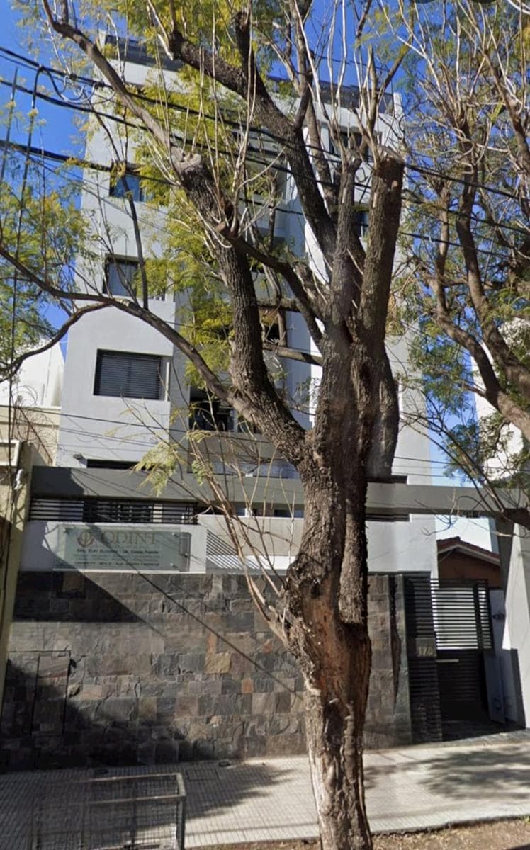 Departamento 1 dormitorio en B° General Paz con balcón - 1