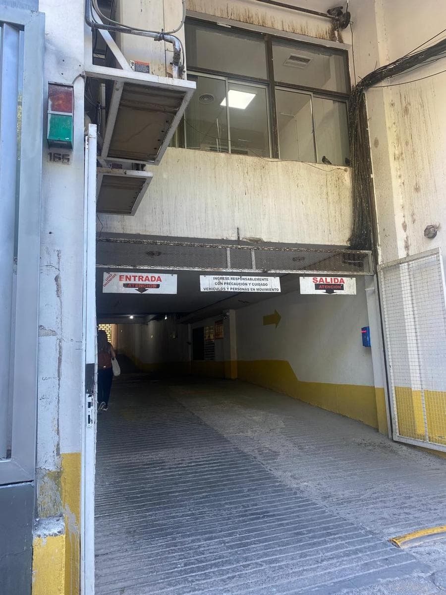 Cochera en Capital - 1