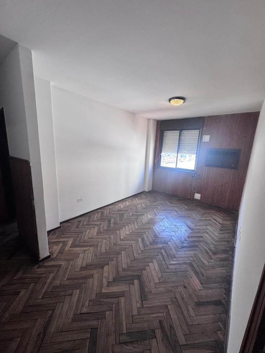 Departamento de 2 dormitorios contrafrente. - 1