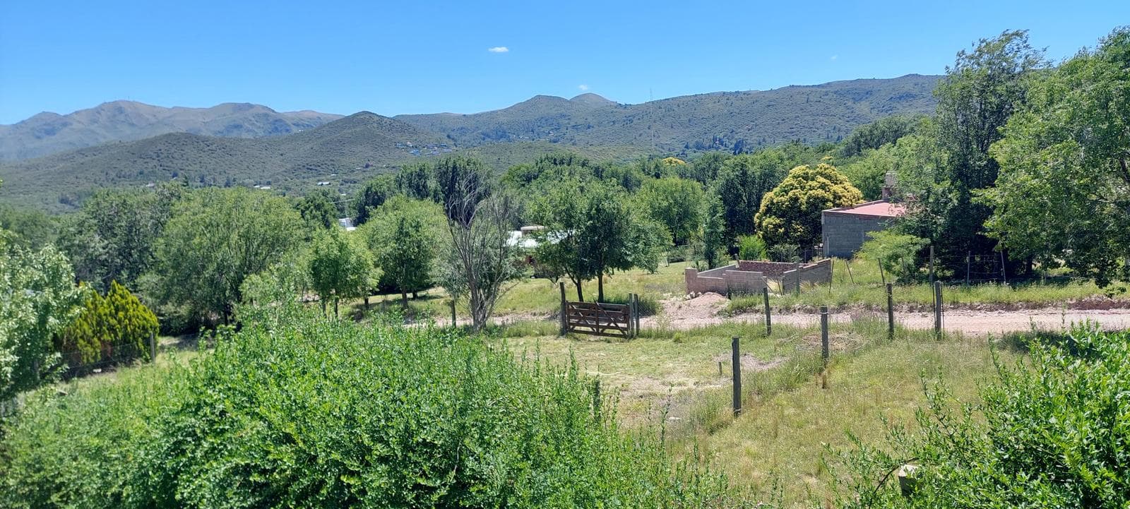 ROSSI BIENES RAICES VENDE TERRENO EN LA CUMBRE - 1