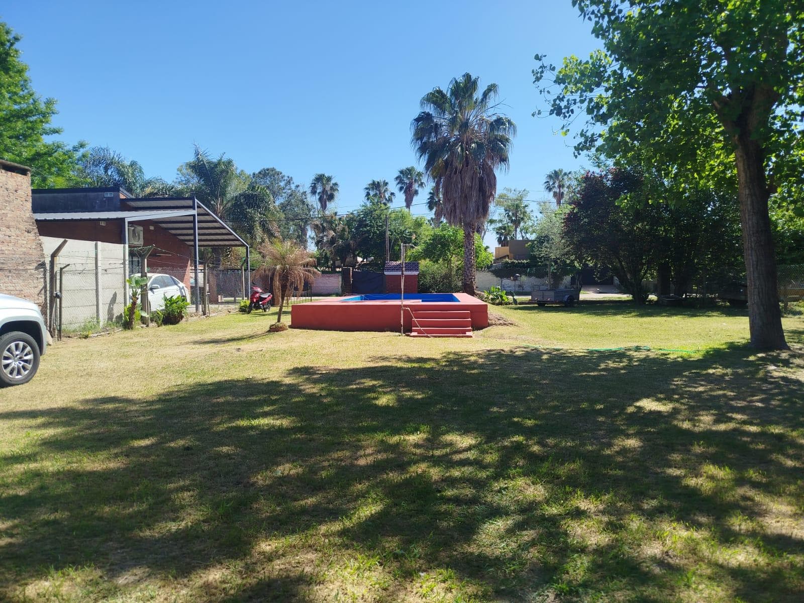 Hermosa Quinta de 2 dormitorios sobre 3 lotes con doble frente. Oportunidad!! - 1