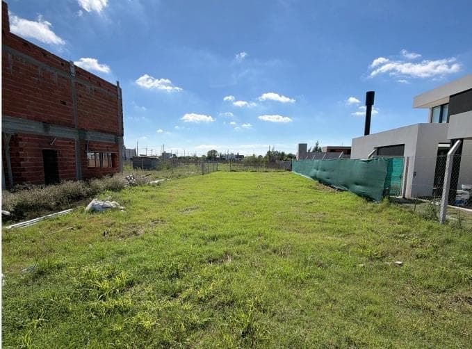LOTE EN VENTA GONNET BARRIO CERRADO DON ATILIO, ESCRITURADO - 1