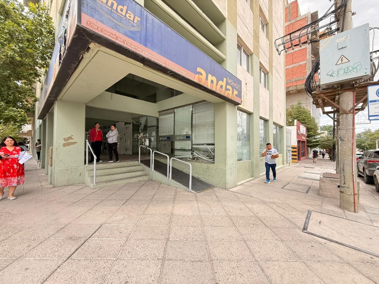 Venta Esquina Rivadavia y Buenos Aires en dos plantas Oficina en Neuquen Capital - 1
