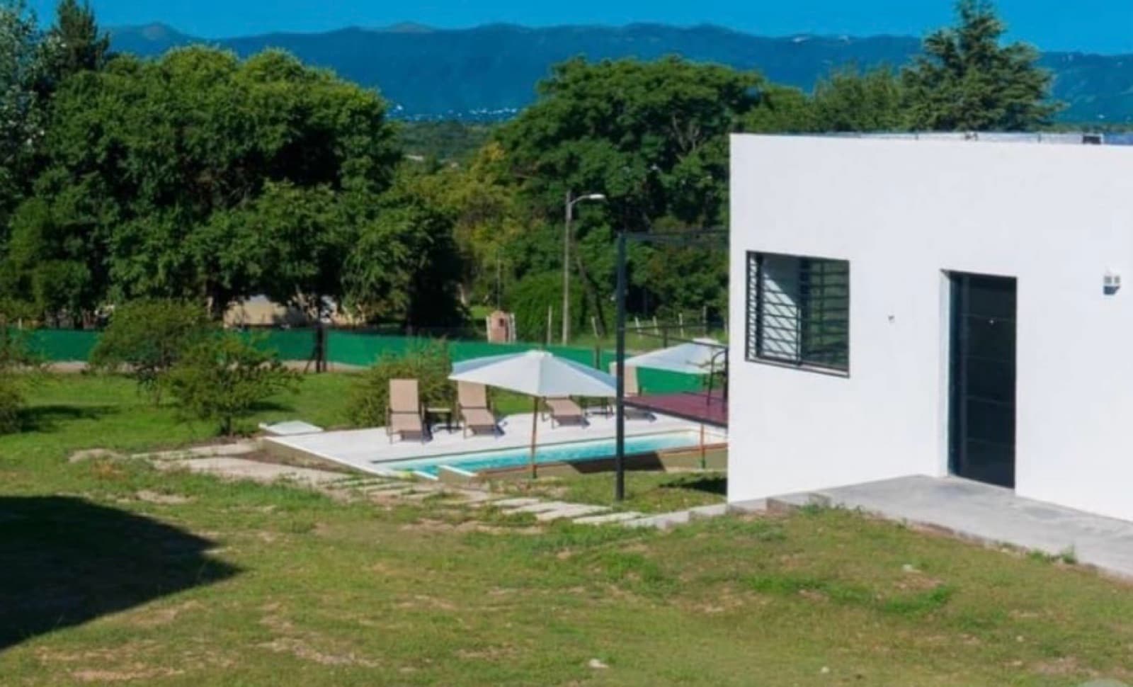 COMPLEJO EN VENTA CON 3 CABAÑAS EN TANTI ,CORDOBA - 1