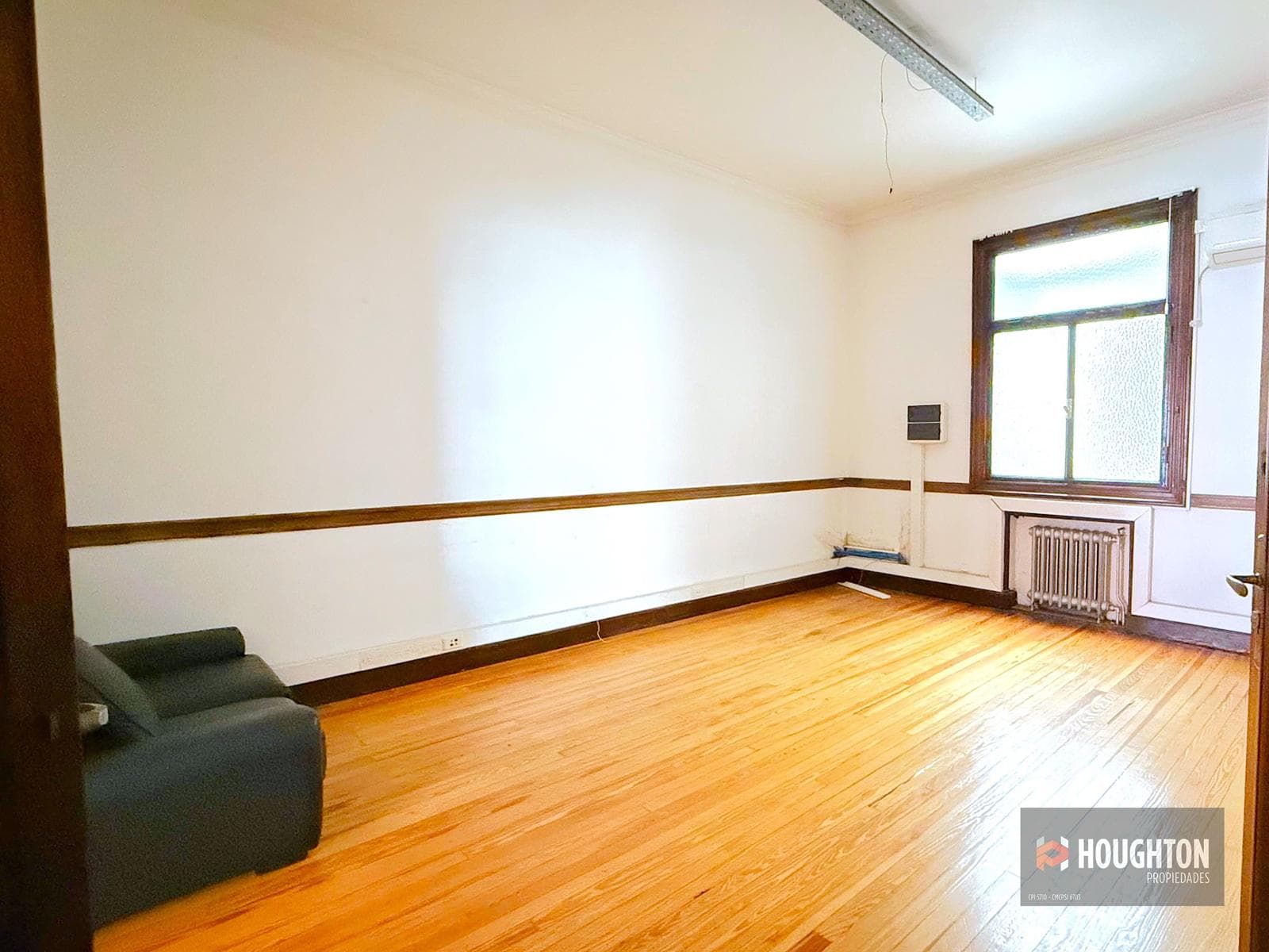 Oficina de 105m2 en ALQUILER en MICROCENTRO. - 1