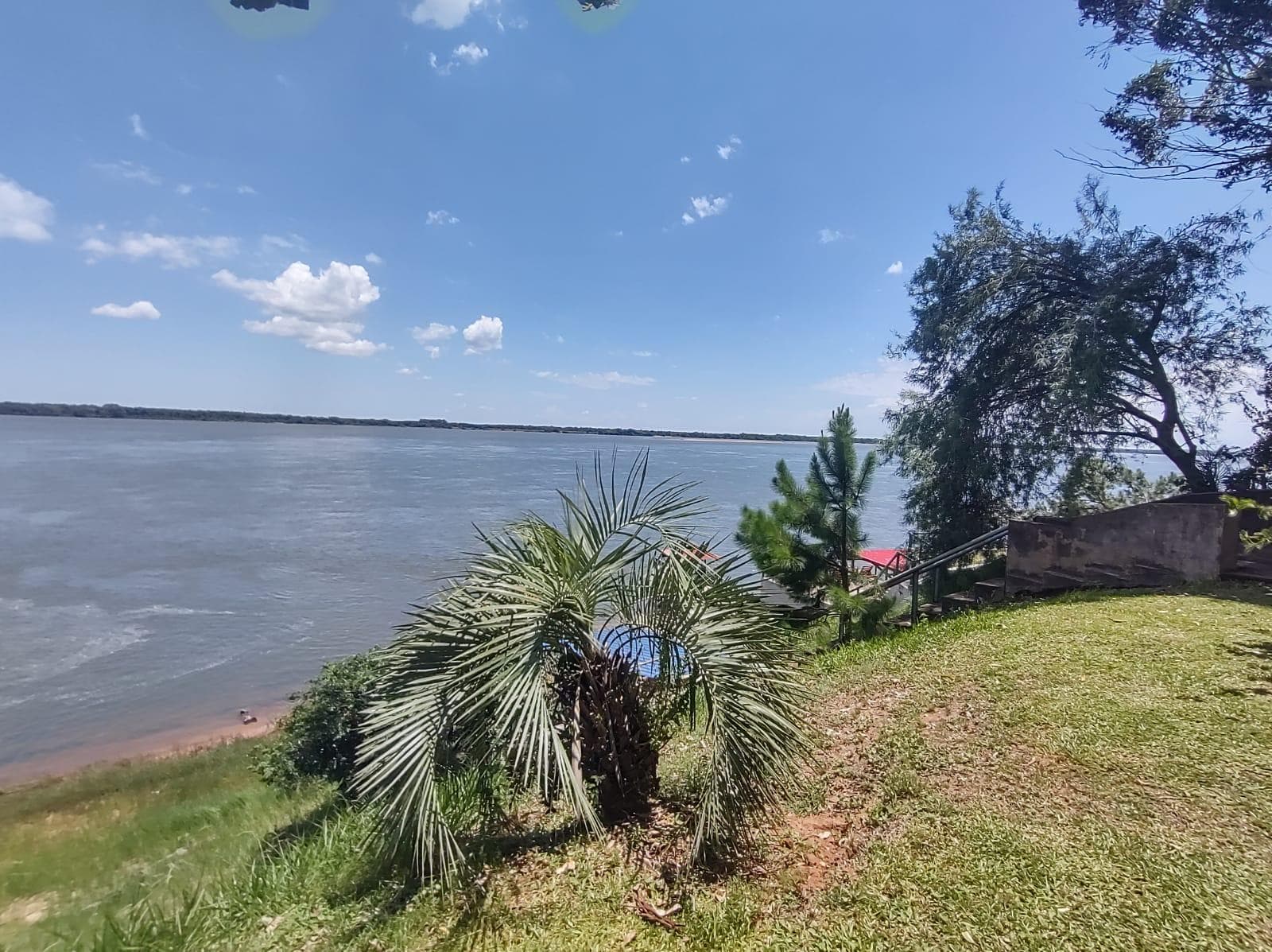 HERMOSA CASA EN VENTA ESTILO COUNTRY HAUSE ITUZAINGO CORRIENTES - 1