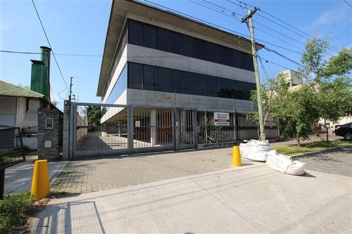 Oficina con cocina y cocheras - Beccar - 1