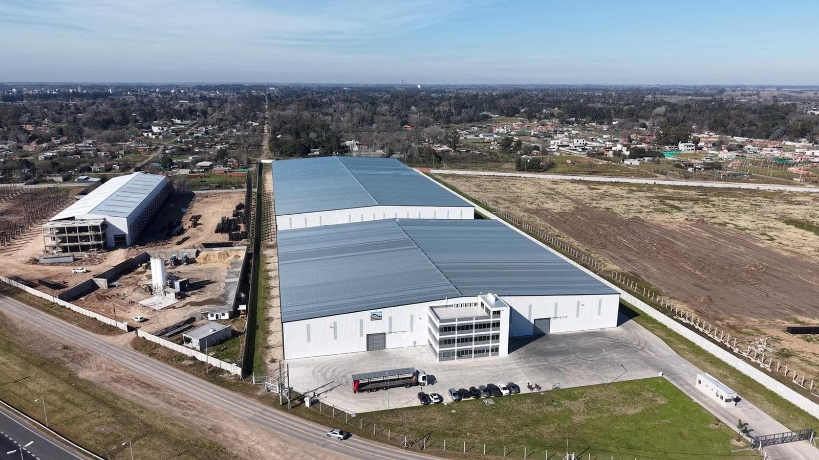 Alquiler de Nave Industrial en General Rodriguez de 10.000 m2 - 1