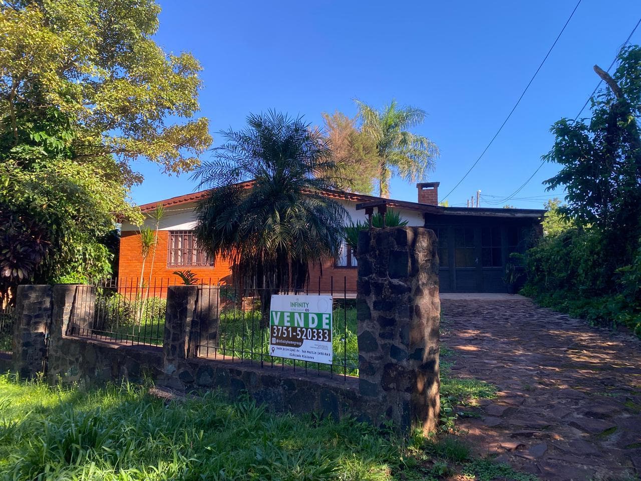 Amplia Casa en Km2 de Eldorado Misiones sobre calle Maximo Valle Ruiz Diaz - 1