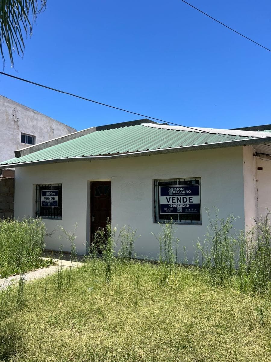 CASA EN AV. RIVADAVIA - 1