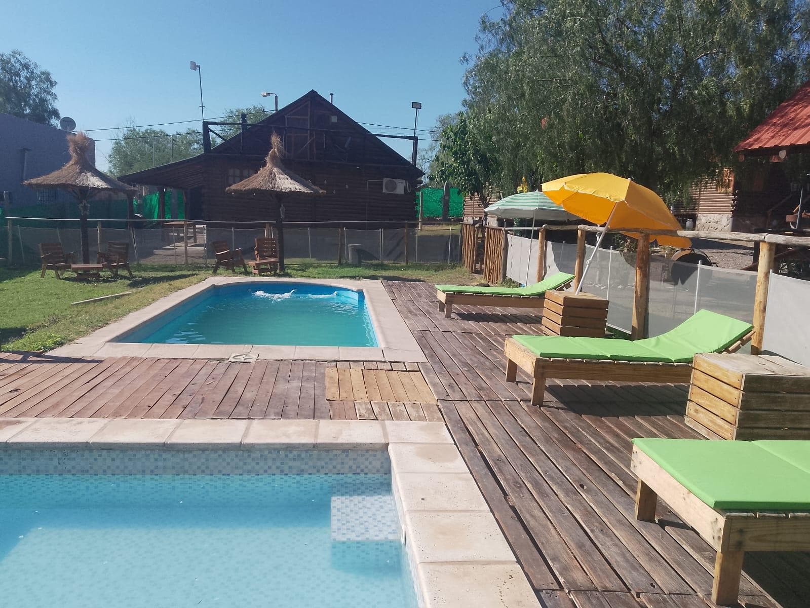 Complejo de Cabañas en El Challao - 1