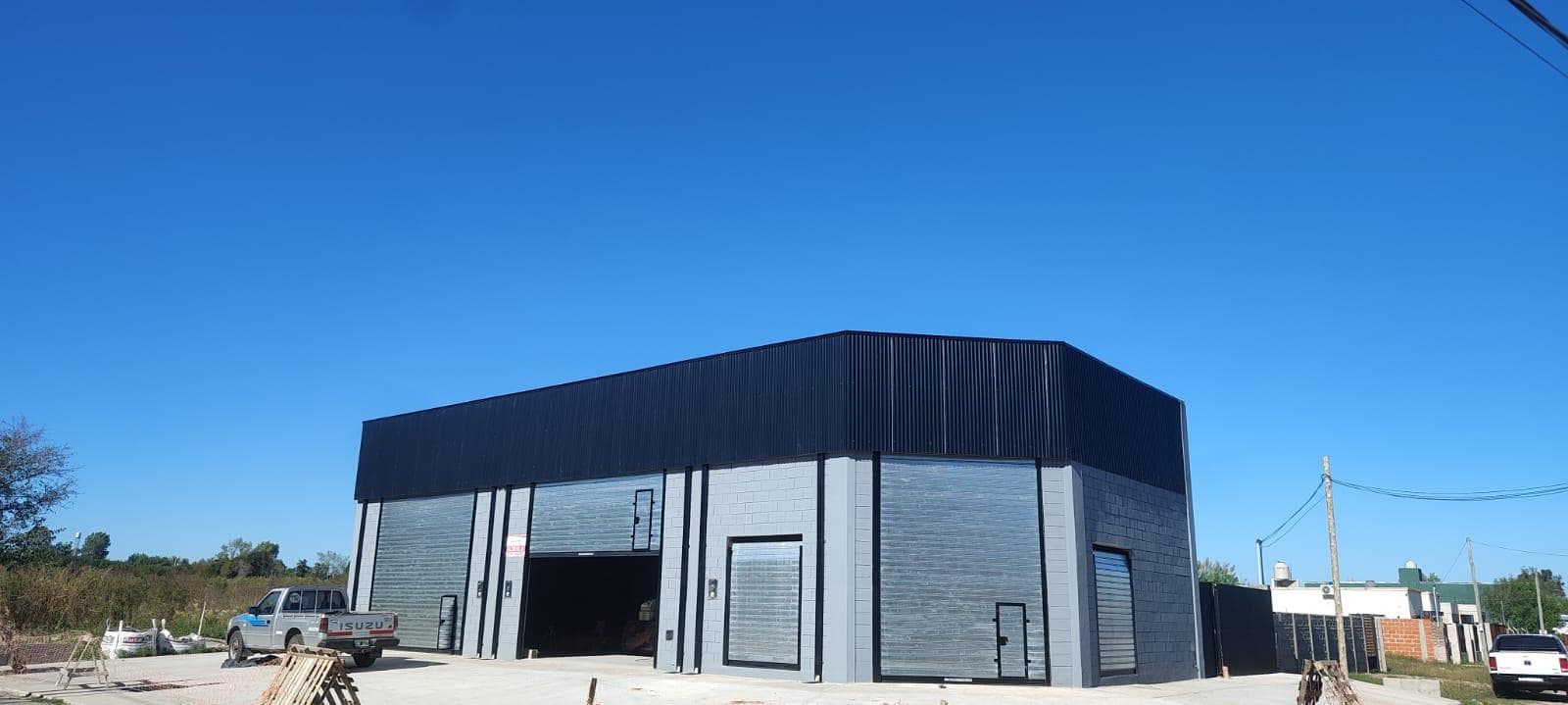 Locales a Estrenar en zona de mucha circulacion Belen de ESCOBAR - 1