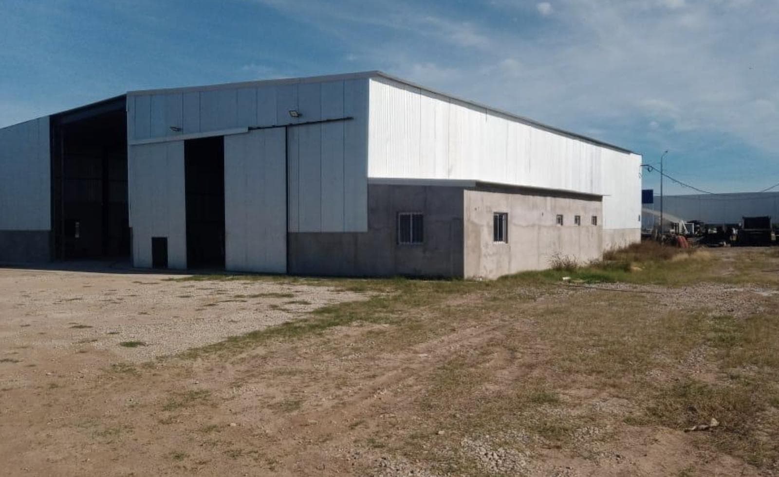 Depósito en Alvear - 1