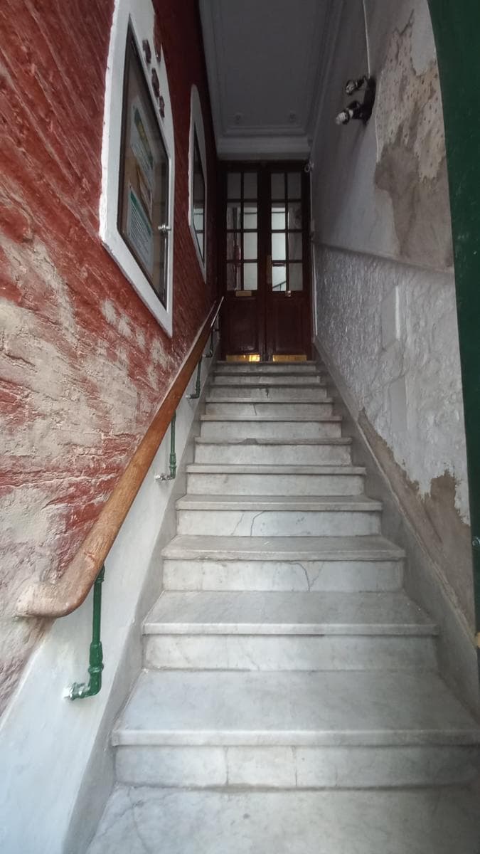 Azcuenaga esquina San Luis- Balvanera/ Fac. de Medicina- Gran Ph x Escaleras - 1