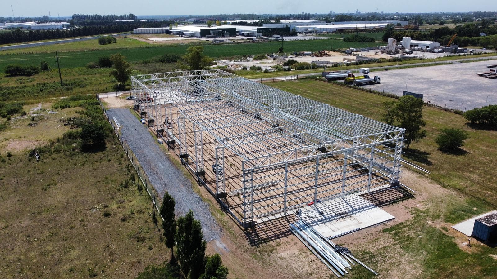 Nave Logistica en Parque Industrial de Zárate - 1