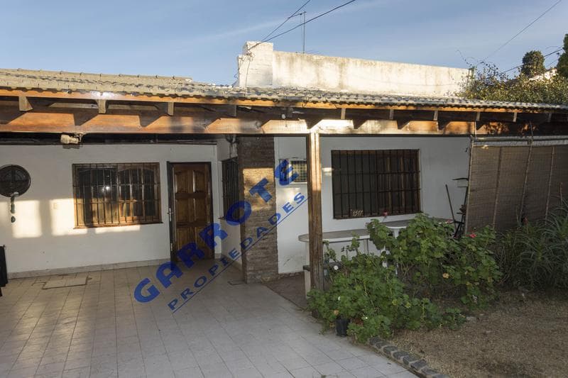Casa BUEN ESTADO LINDO BARRIO - Temperley - 1