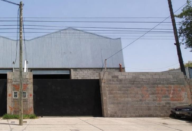 Depósito en Venta con renta - 1