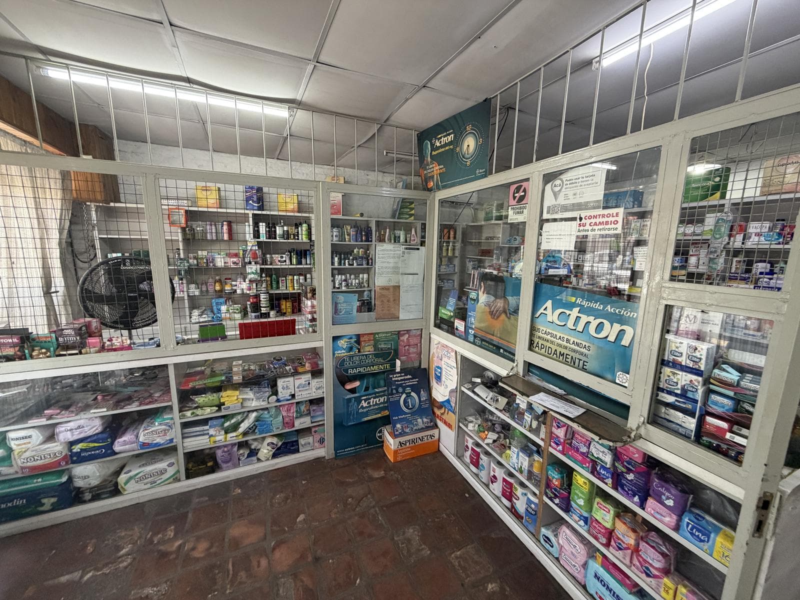 Oportunidad única – Venta Fondo de Comercio Farmacia en Fisherton - 1