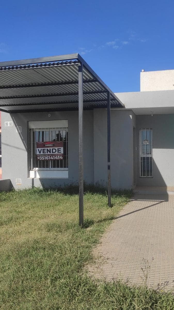EXCELENTE PROPIEDAD EN VENTA EN BARRIO PAQUE NORTE - 1