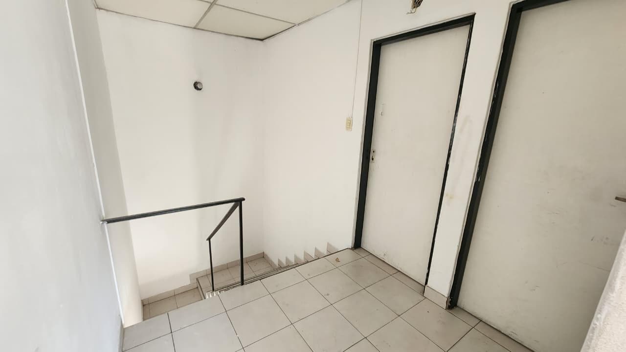 Oficinas en planta Alta calle Buenos Aires - 1