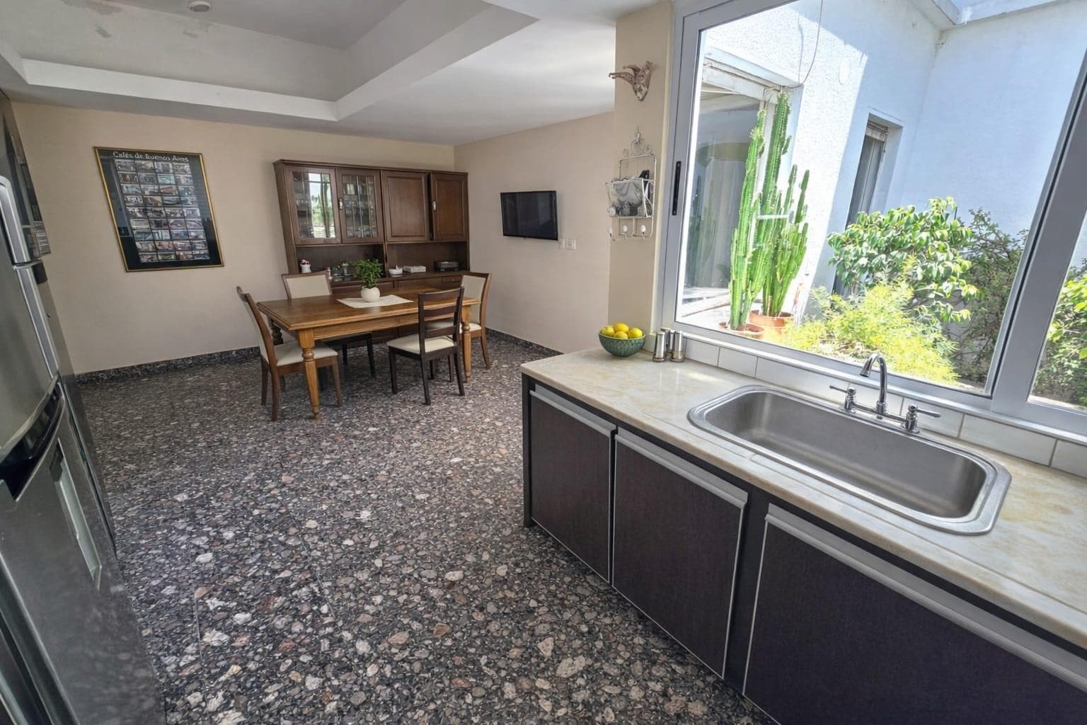 Casa 6 Ambientes con Cocheras en Balvanera - Excelente Ubicacion !!! - 1