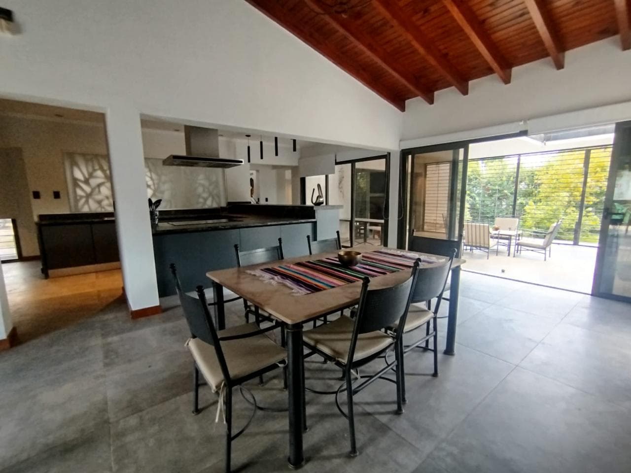 Casa en Venta - Coquimbito - Callejon Privado - Calle Montecaseros - 1