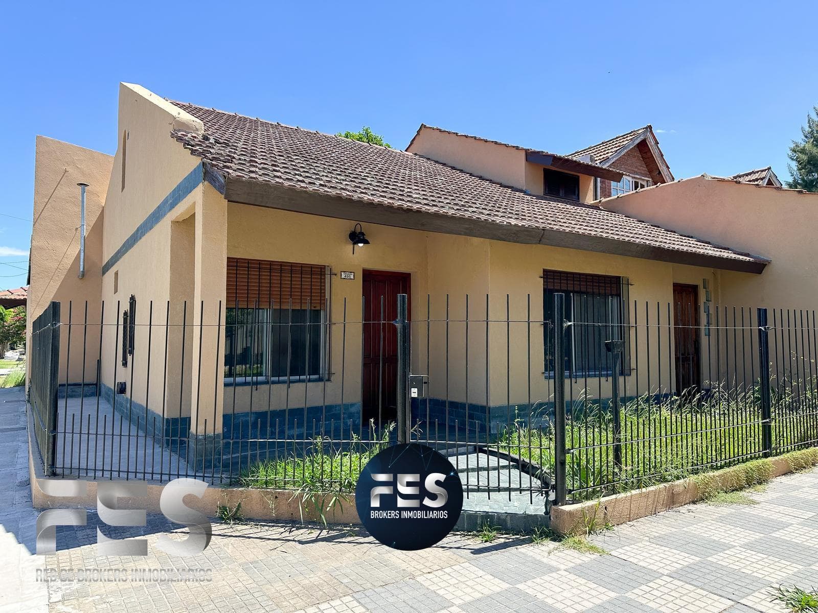 VENTA CASA 6 AMB MONTE GRANDE - APTO CRÉDITO - 1