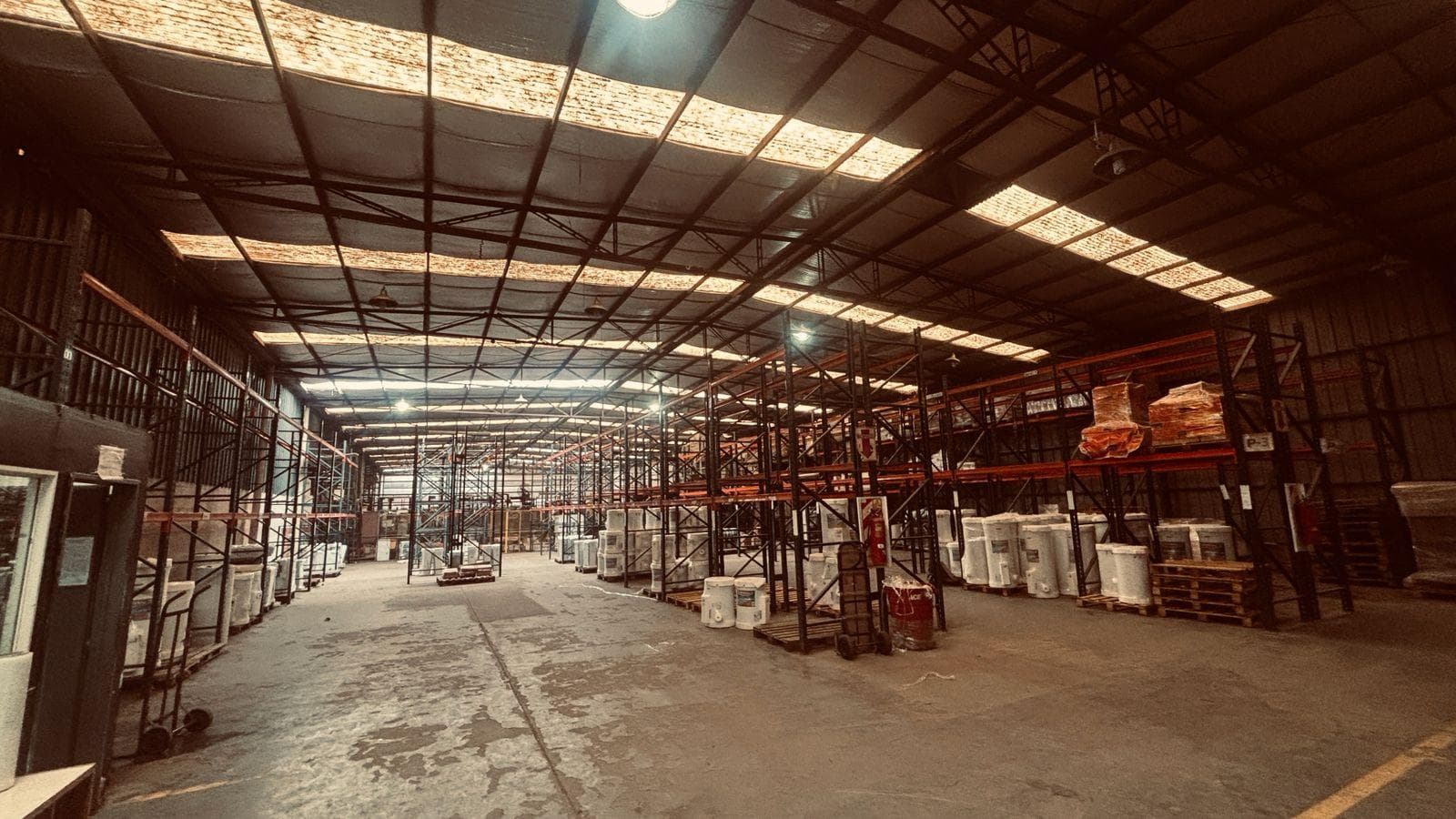 Alquiler Nave Industrial 5.000 m2 cubiertos en el Parque Industrial Tortuguitas Malvinas Argentinas - 1