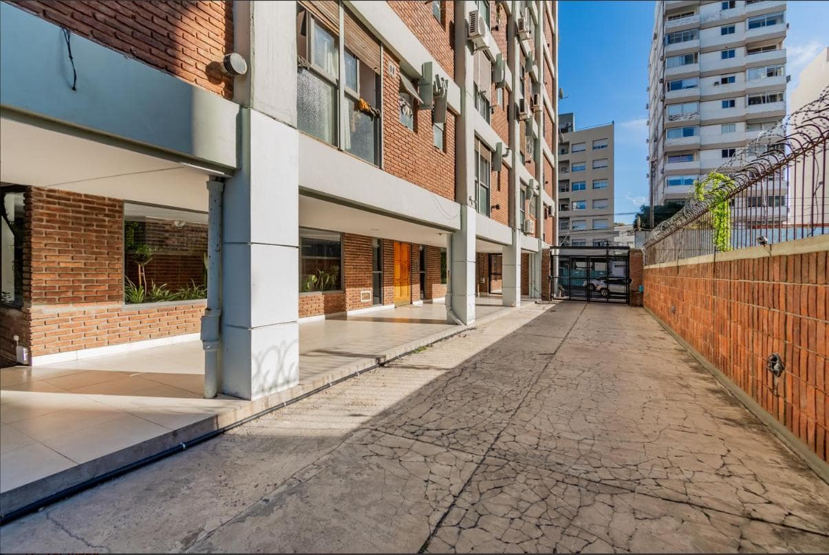 Departamento en alquiler - Olivos- 2 ambientes piso alto vista al rio - 1