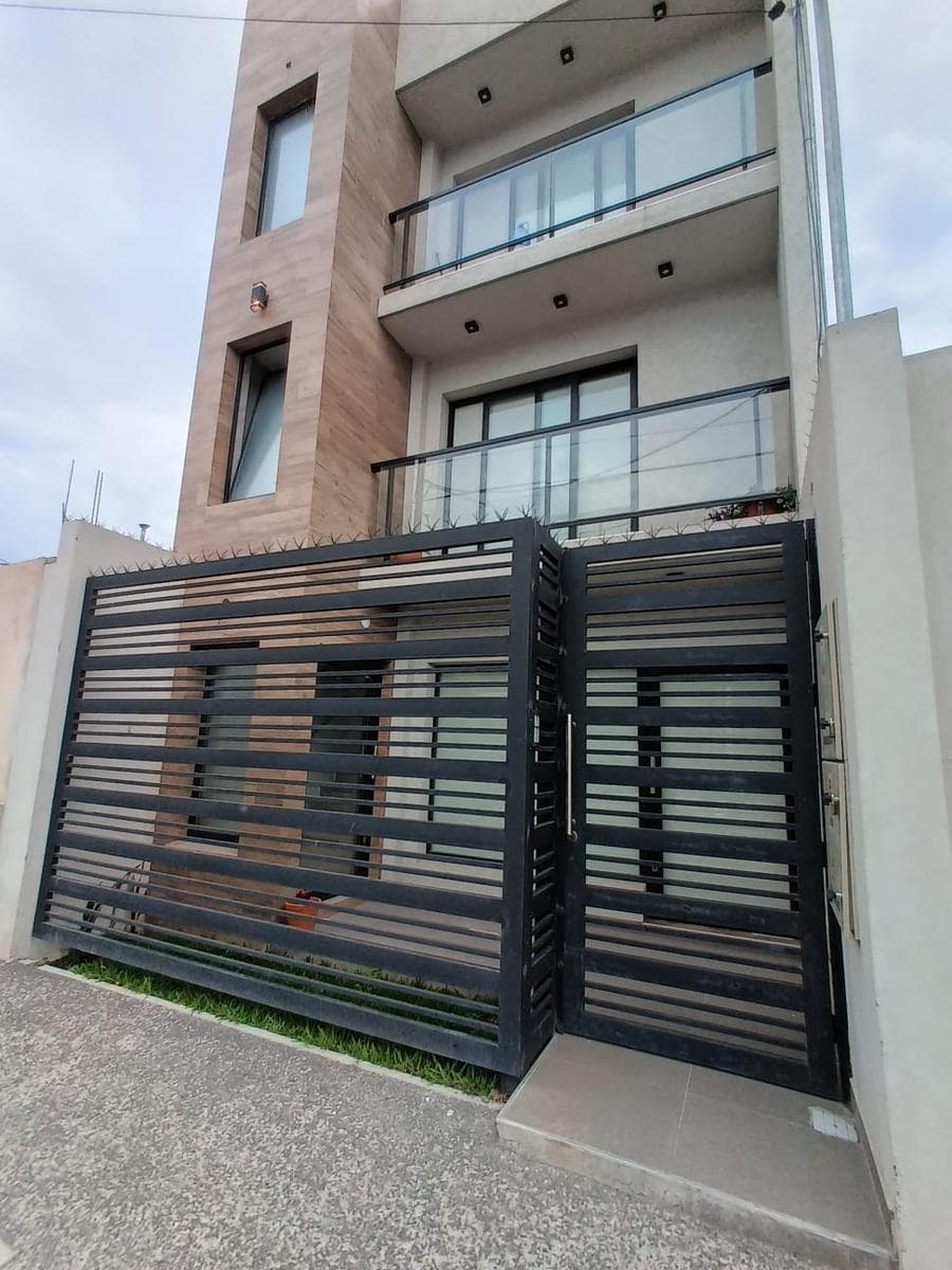 LOCAL COMERCIAL A ESTRENAR, ZABALA al 700 - 1